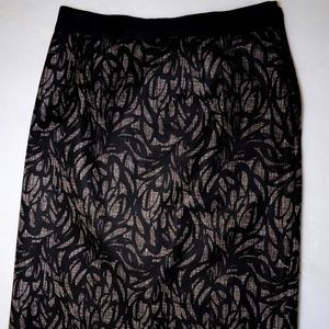 Black Floral Print classiques entier skirt size 4